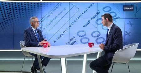 Trzynastki zabierane przez komorników. Wiceminister pracy: będziemy interweniować