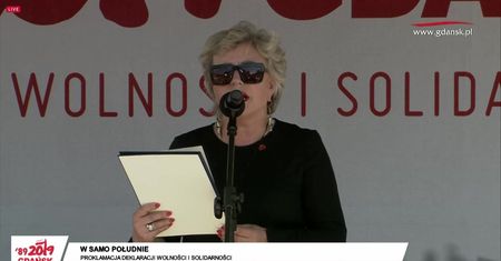 Gdańsk. Obchody 4 czerwca. Krystyna Janda porwała tłum przed ECS