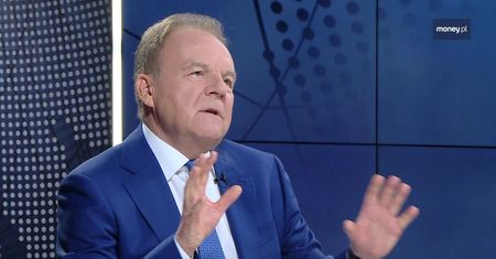 Odpowiedzią na niepewną przyszłość byłaby rezygnacja z piątki Kaczyńskiego? "Nie znajdzie się odważny"