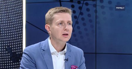 Zakaz handlu. "Teraz niedziela, później sobota. Polska specjalizuje się w szokowaniu"