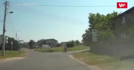 Krzyk i trzask tłuczonej szyby. Nagranie kierowcy