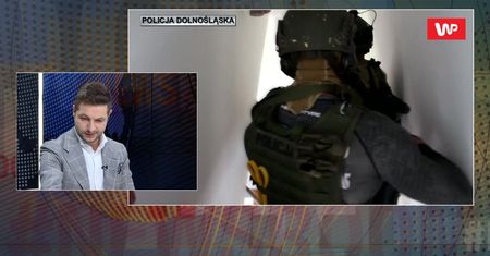 "Niehumanitarne zachowanie policji". Patryk Jaki krytykuje Adama Bodnara