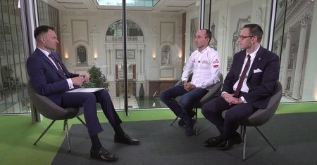 #Newsroom. W studiu Robert Kubica i prezes Orlenu