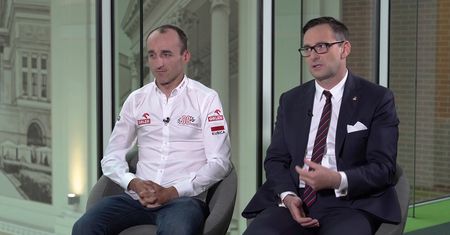 Efekt Kubicy. Na stacjach sprzedają 1,5 hot doga na sekundę