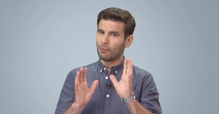 Nowy film Patryka Vegi nie przypadł do gustu politykom