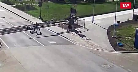 Nie zauważył szlabanu. Nagranie mrożące krew w żyłach