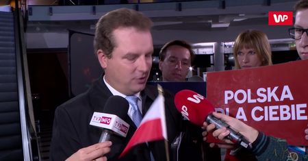 Debata przed wyborami parlamentarnymi 2019. Jacek Wilk o incydencie z flagą