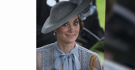 Księżna Kate zażądała specjalnego miejsca dla swoich sukienek w samolocie