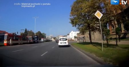 Gdańsk. Wypadek autobusu i tramwaju