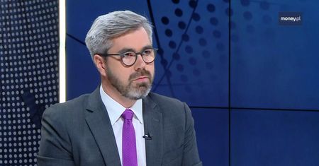 Polacy chętnie latają. Budowa lotnisk nie powinna dziwić