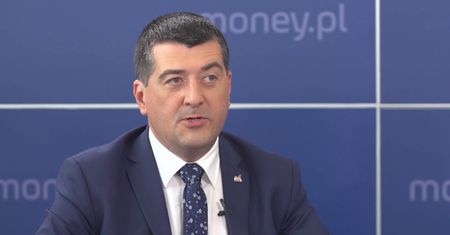 Money. To się liczy