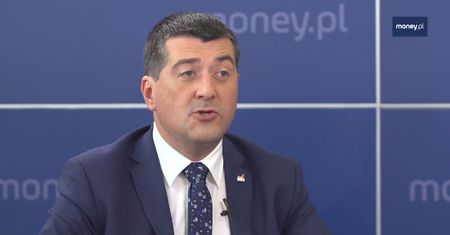 Polska gospodarka zwalnia. Co dalej z wpływami z podatków