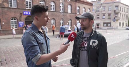 "Futro z misia". Rozmawiamy z reżyserem Kacprem Anuszewskim
