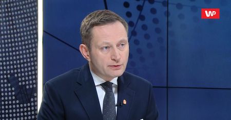 Mazurek pisze o geju i damskim bokserze. Paweł Rabiej: chamski wpis szakala