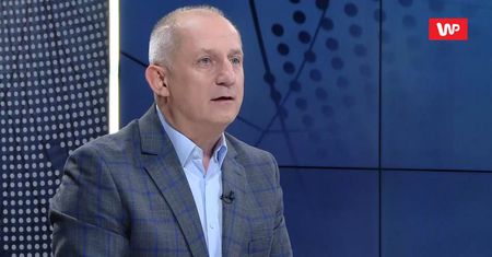 Tłit. Antoni Macierewicz przesłuchał dziennikarza. Sławomir Neumann: to objaw choroby