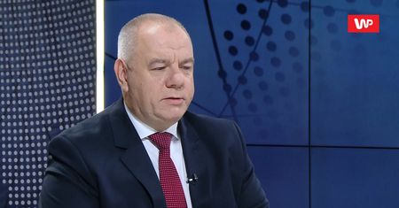 Szczyt UE. Jacek Sasin o "porażce" Donalda Tuska. Obwieścił nowe "27:1"