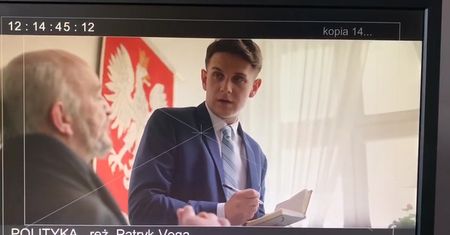 "Polityka": Antek Królikowski jako Misiewicz