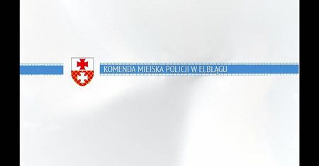 Kolizja rozpędzonego auta na parkingu. Auto samo dało znać policji o wypadku