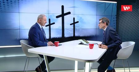 Księża - urzędnicy? Protasiewicz ostro o pomyśle Sobeckiej