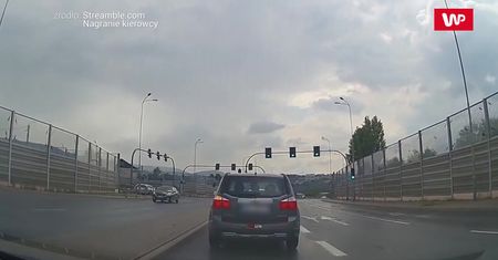 "Ja pierdzielę!". Nagranie kierowcy