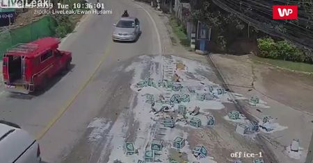 Aż szkoda. Wystarczy lekki zakręt