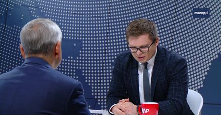 Do pociągu bez dowodu. Minister: nowinki wymagają przełamania bariery mentalnej