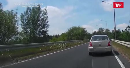 Pod prąd na obwodnicy. Nagranie ze Świecia