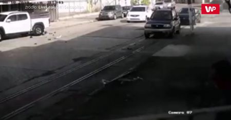 Tesla taranuje. Nagranie z monitoringu