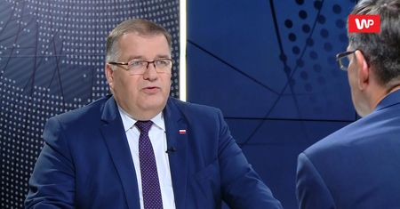 Loty pierwszej damy. Minister Andrzeja Dudy mówi, jak jest