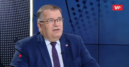 Miażdżący sondaż dla Schetyny. Andrzej Dera komentuje