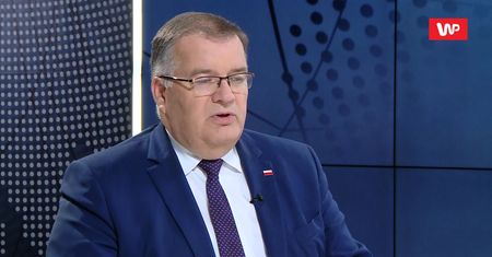 Farma trolli w resorcie sprawiedliwości. Minister Dudy odpowiada Tuskowi