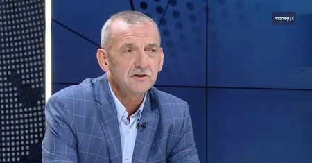 Sprzątaczka zarobi więcej niż nauczyciel. "Dojdzie do absurdów"