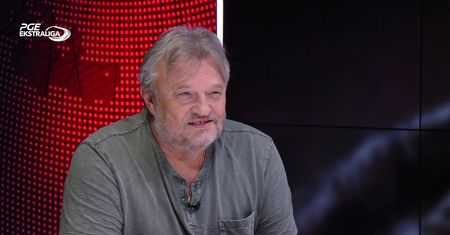Cugowski o kłopotach Miesiąca. Coś złego dzieje się z jego rękami