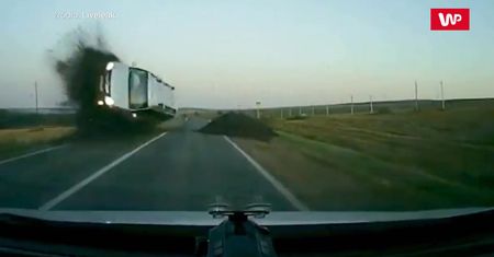 Zignorował i pożałował. Nagranie wypadku