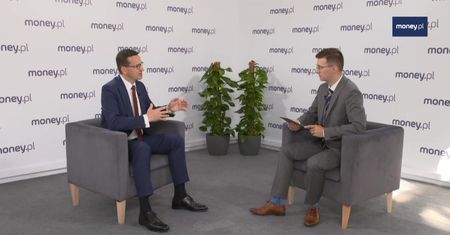 Zrównoważony budżet Polski pierwszy raz od lat. Morawiecki chwali się sukcesem