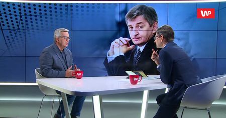 "Z chłopa król". Bronisław Komorowski ostro o Marku Kuchcińskim