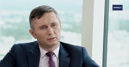 Oknoplast: zatrudniamy tylko na umowę o pracę