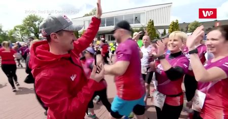 8000 biegaczy pobiegło w szczytnym celu w Wings for Life w Poznaniu. Ścigał ich Adam Małysz