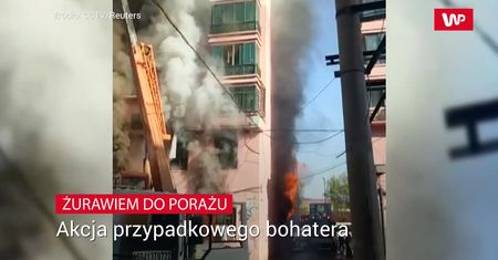 Żurawiem do pożaru. Bohaterski czyn 19-latka