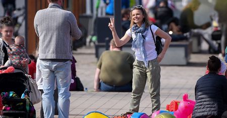 Zakochana Edyta Herbuś spędza rodzinne popołudnie z Piotrem Bukowieckim