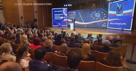 Mateusz Morawiecki o imigrantach: "Bruksela próbuje zakłócić suwerenność państw"