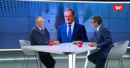 Tusk gwiazdą popkultury? Siemoniak wbija szpilę Sasinowi