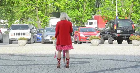Kowbojska Natasza Urbańska poprawia stylizację córki pod TVP
