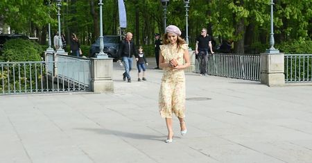 Paryska Paulina Sykut-Jeżyna kręci piruety przed paparazzi