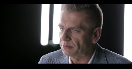 "Ratowałbyś Kaczyńskiego gdyby zasłabł?" Odpowiedź była szybka