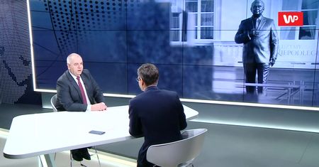 "Niech pan nie żartuje!". Jacek Sasin obruszony słowami nt. pomnika Lecha Kaczyńskiego