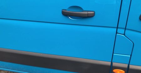 Renault Master - wysuwany stopień
