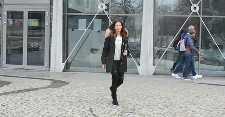 Skwaszona Rosati opuszcza gmach telewizji publicznej
