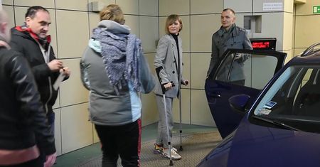 Stankiewicz ze zwichniętą kostką walczy o uwagę paparazzi