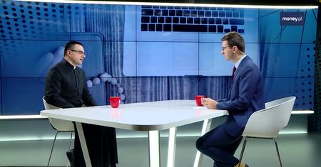 Money. To się liczy.  "Pan Jezus nakazał płacić podatki". Ksiądz o grzechach przedsiębiorców
